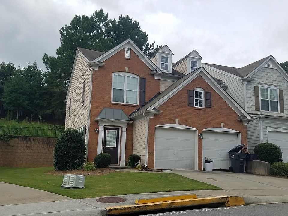 1st image of 2442 Fairlie Dr