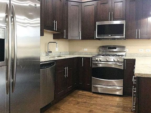 2nd image of 1914 N Damen Ave APT 4