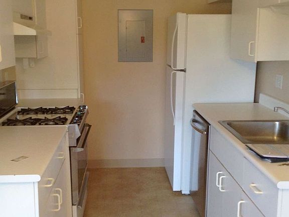 2nd image of 91-1109 Puamaeole St APT 16S