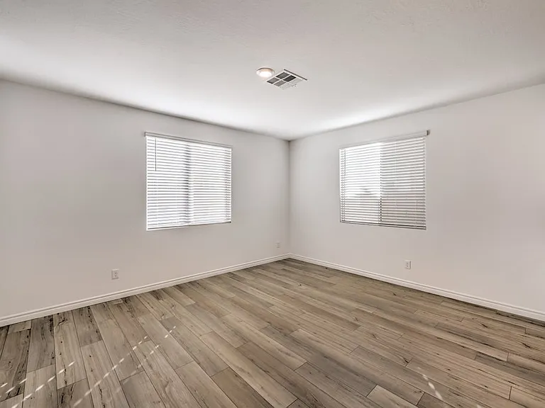 4445 Panoramic View Ave — Photo 17