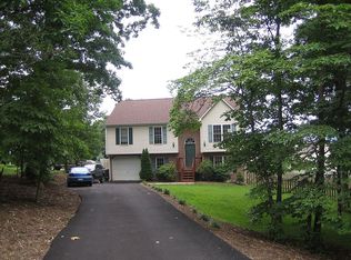 1649 Read Mountain Rd NE, Roanoke, VA 24019