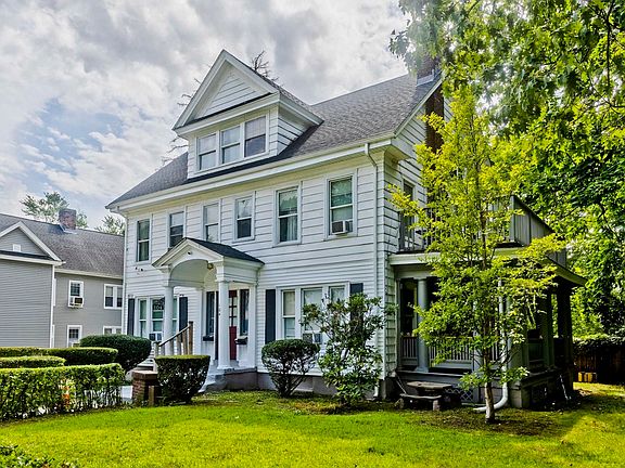 2nd image of 104 Narragansett St