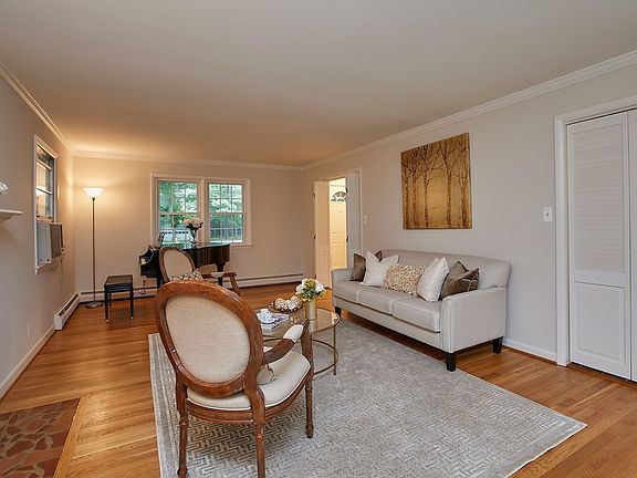 2nd image of 2531 Kirklyn St