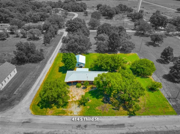 414 S 3rd St, Byars, OK 74831