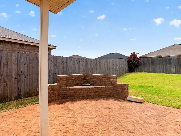 13113 Camden Dr — Photo 6