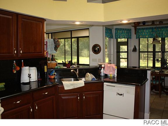 5th image of 774 E Gaines Ln