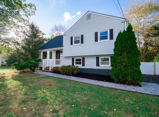 14 Bartle Rd, Somerset, NJ 08873
