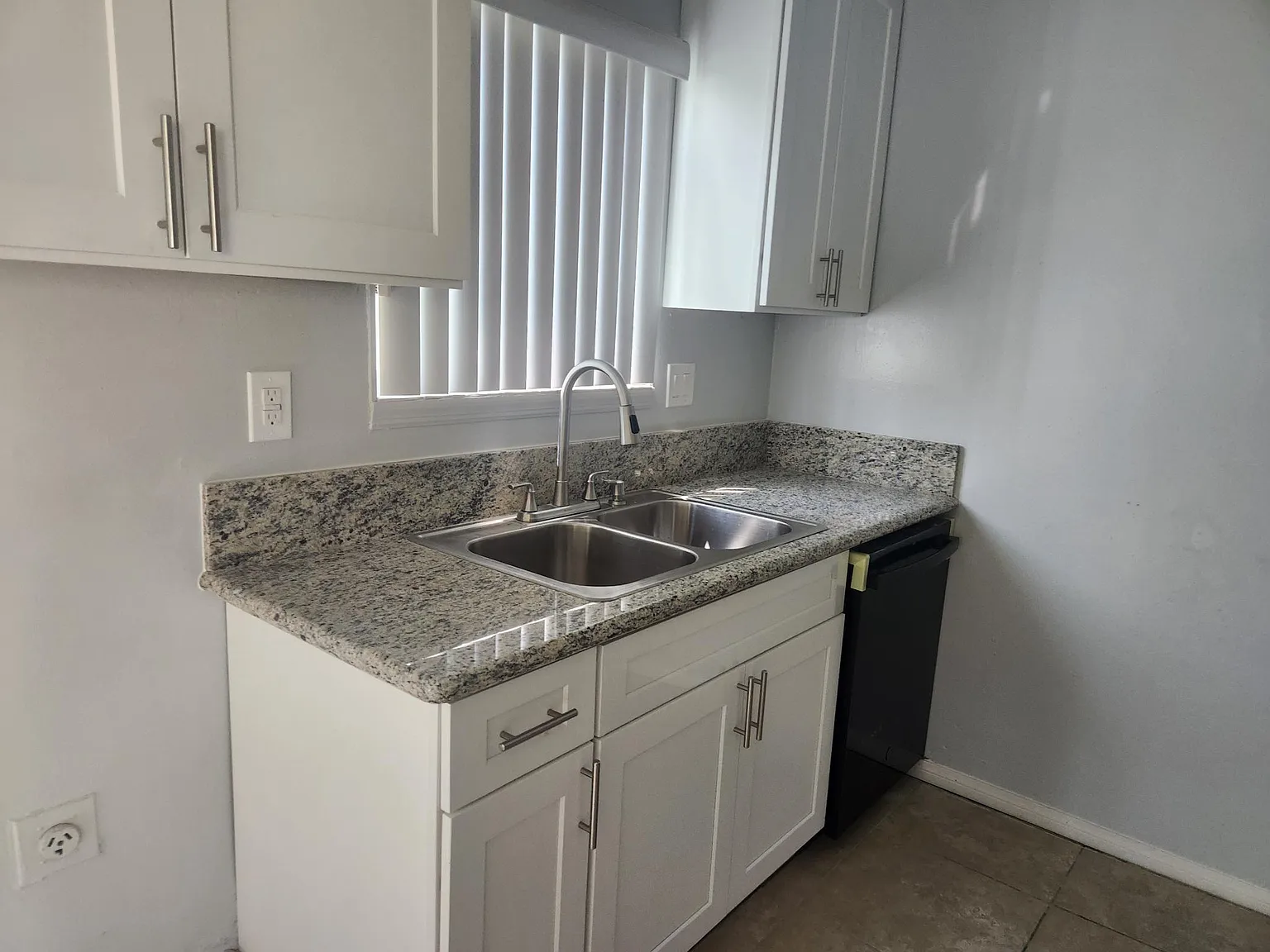 2565 E Hayes Dr — Photo 4