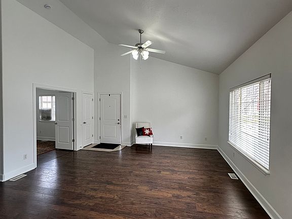 4th image of 654 Wyngate Pointe Ln