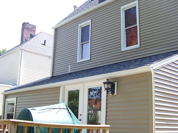 Rear fenced yard 