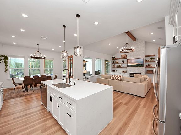 3rd image of 140 Quiet Springs Trl