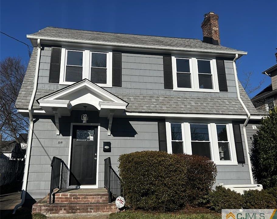 1st image of 154 Sandford Ave