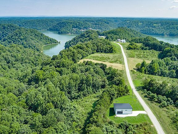 2nd image of 227 Lake Bluff Dr