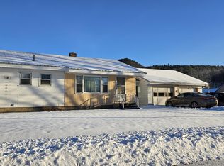 17 Bradley St, Dixfield, ME 04224