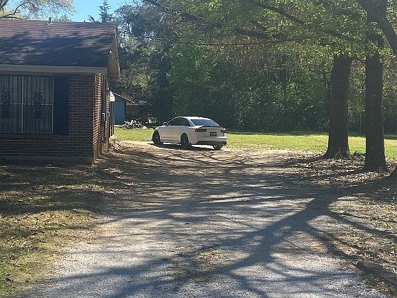 3rd image of 317 Miller Creek Dr