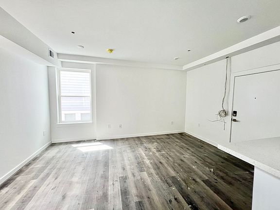3rd image of 242 E Girard Ave #7A