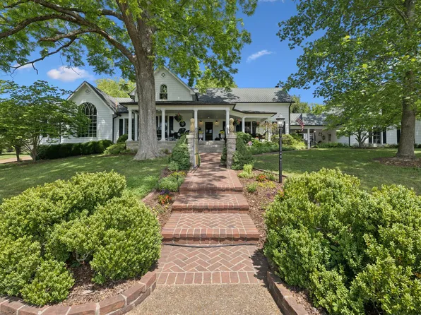 4929 Snow Creek Rd, Santa Fe, TN 38482
