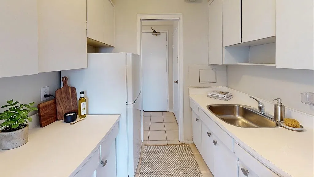 2 bed, $1,595 — Photo 4