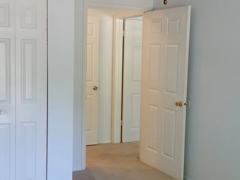 1138 Sycamore Ln — Photo 15
