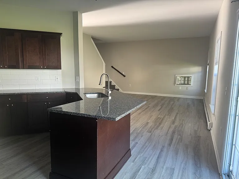 32 Southwind Dr — Photo 7