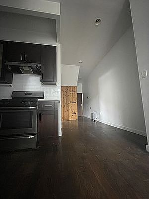 5th image of 883 Franklin Ave #1R