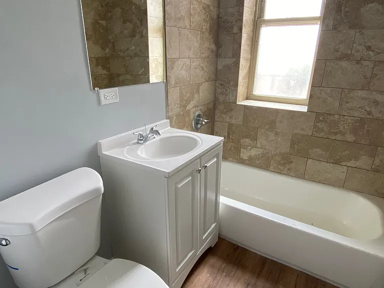 Opal Apartments — Photo 11