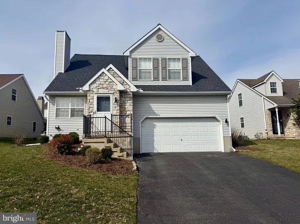 727 Blossom Hill Ln, Dallastown, PA 17313