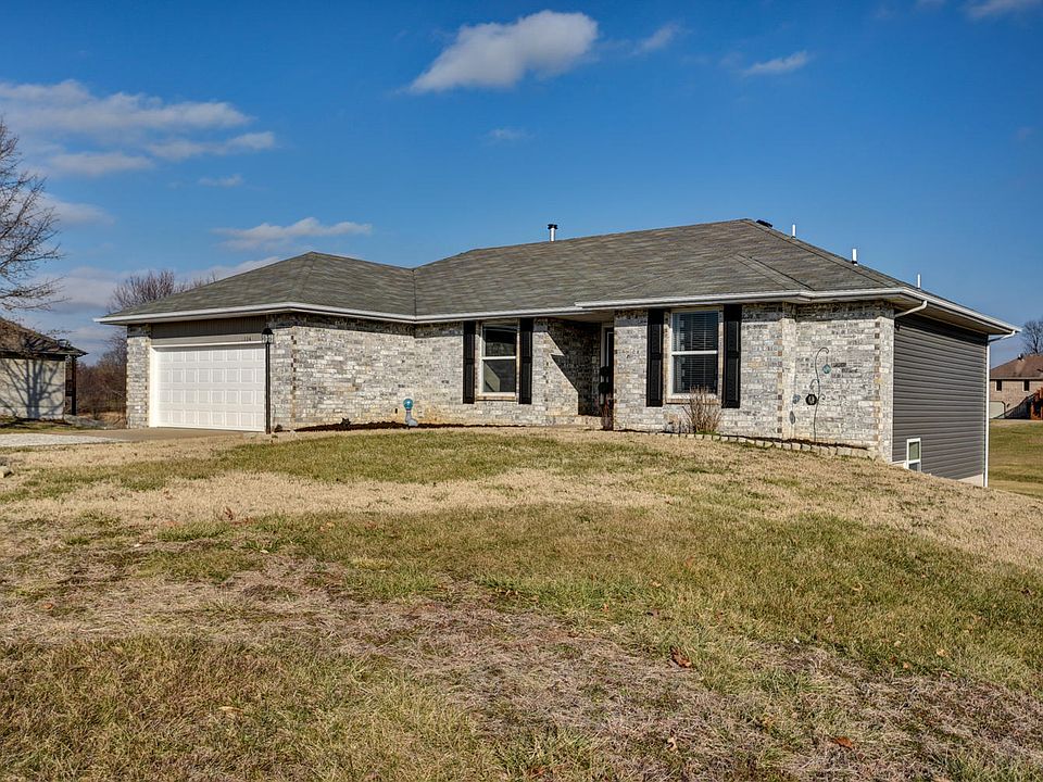 1st image of 1604 Cody Rd