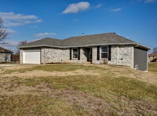 1604 Cody Rd, Nixa, MO 65714