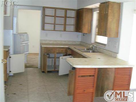 4th image of 111 McArthur Ave