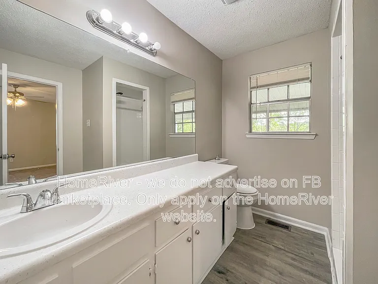 600 20th Ct NE — Photo 5