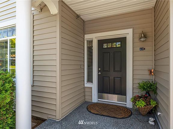 5th image of 1855 Trossachs Blvd SE Unit 101