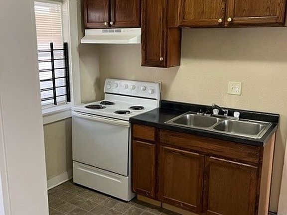 5th image of 2716 E 26th St #B