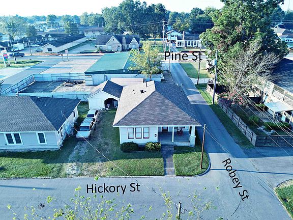 5th image of 1021 Hickory St