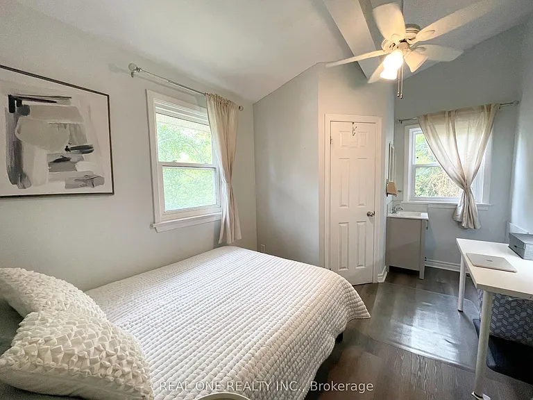 290 Westcourt Pl — Photo 22
