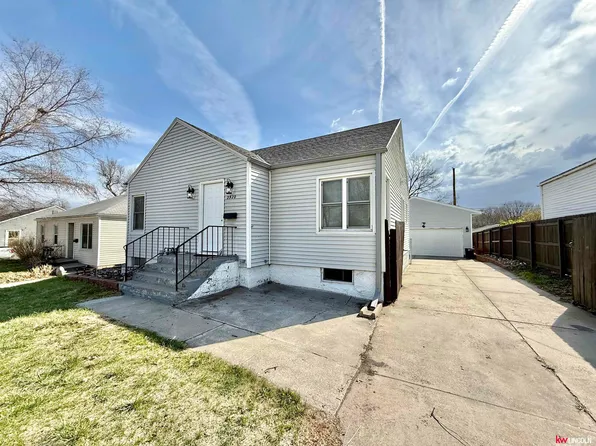 2920 S 11th St, Lincoln, NE 68502