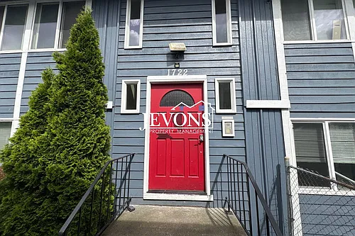1722 E 56th St Photo 1