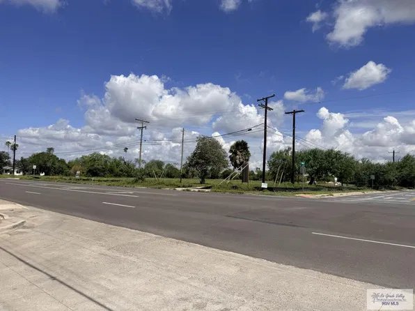 925 S Palm Court Dr #2, Harlingen, TX 78552