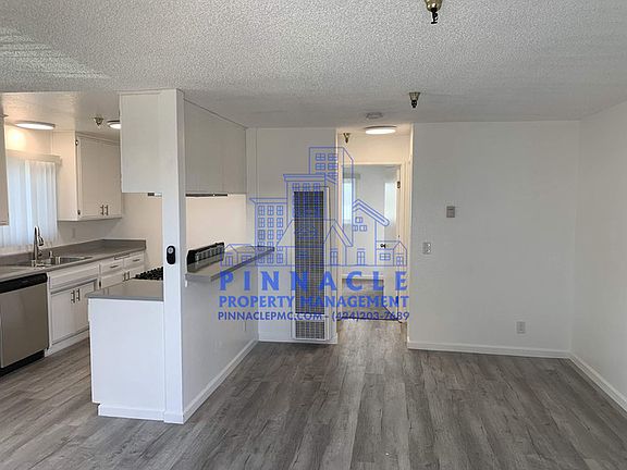 3rd image of 11610 Oxford Ave APT 6