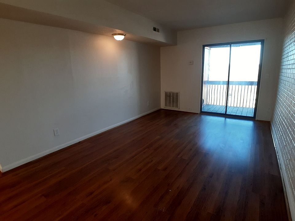 1st image of 1407 Pickett St #B-6