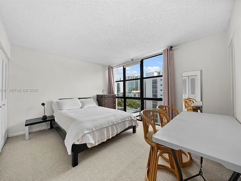 16919 N Bay Rd #821 — Photo 8