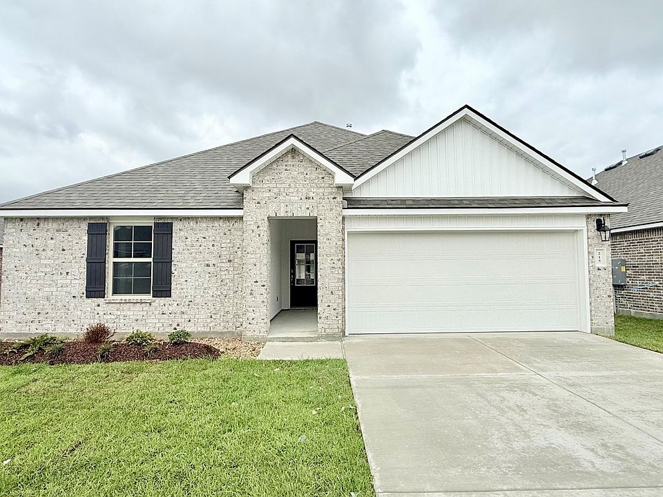 1st image of 215 Eagle Heights Dr