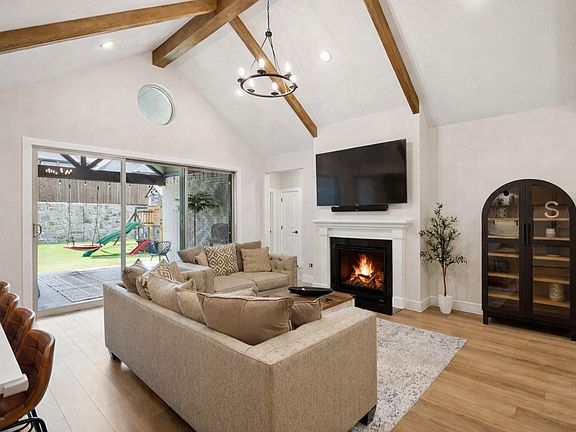 4th image of 1415 Potenza Rd