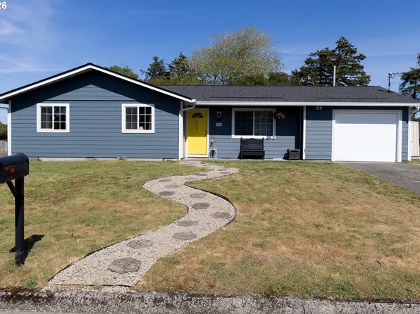 420 Juniper St, Florence, OR 97439