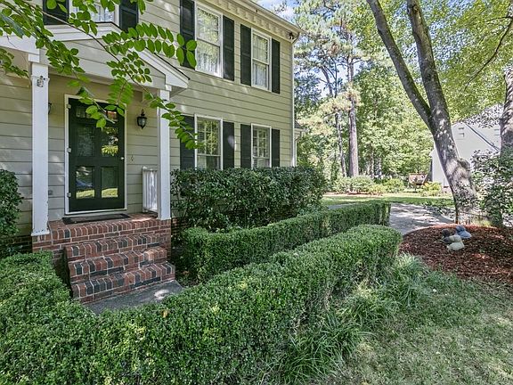 2nd image of 6221 Dresden Ln