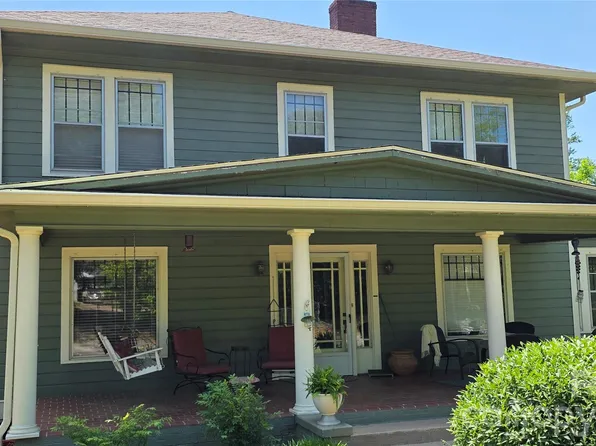 313 E Main St, Morganton, NC 28655