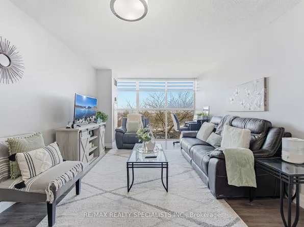 4205 Shipp Dr #506, Mississauga, ON L4Z 2Y9