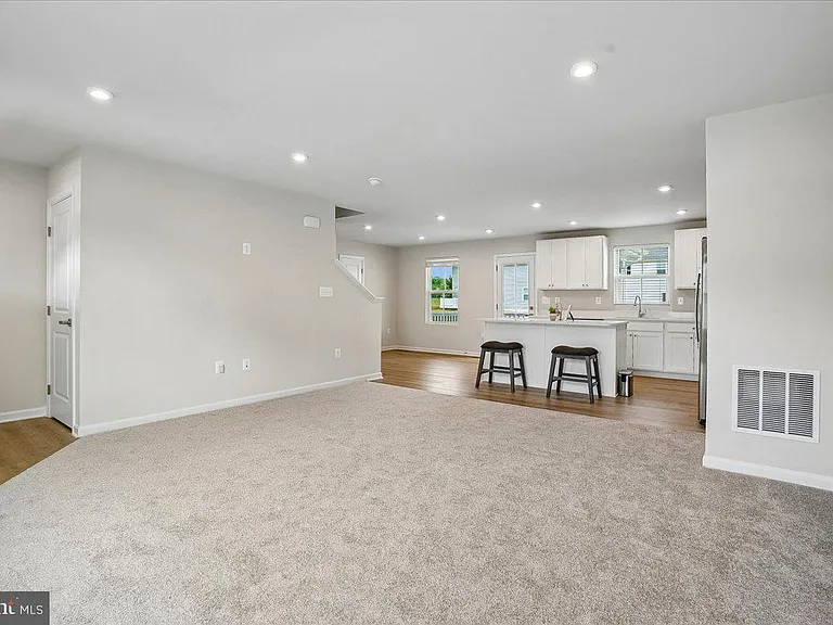 6415 Farrier Way — Photo 10