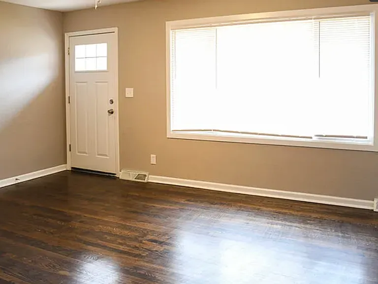 7917 Ditzler Ave — Photo 6