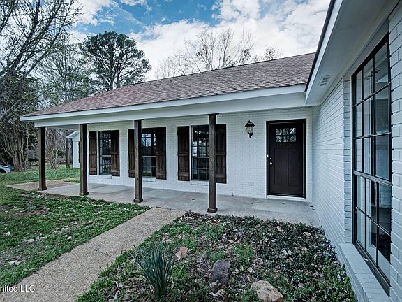 5th image of 229 Kiowa Dr